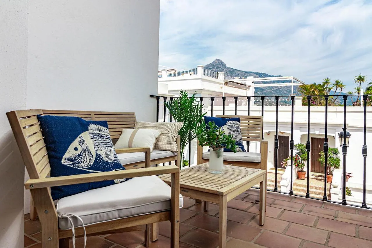 Captivating Coastal Townhouse In Aloha Pueblo With Amazing Mountain Views Marbella