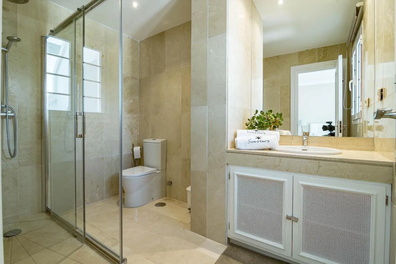 Captivating Coastal Townhouse In Aloha Pueblo With Amazing Mountain Views Marbella 0*,