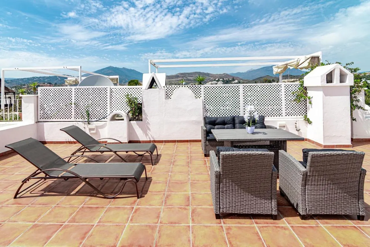 Captivating Coastal Townhouse In Aloha Pueblo With Amazing Mountain Views Marbella Holiday home