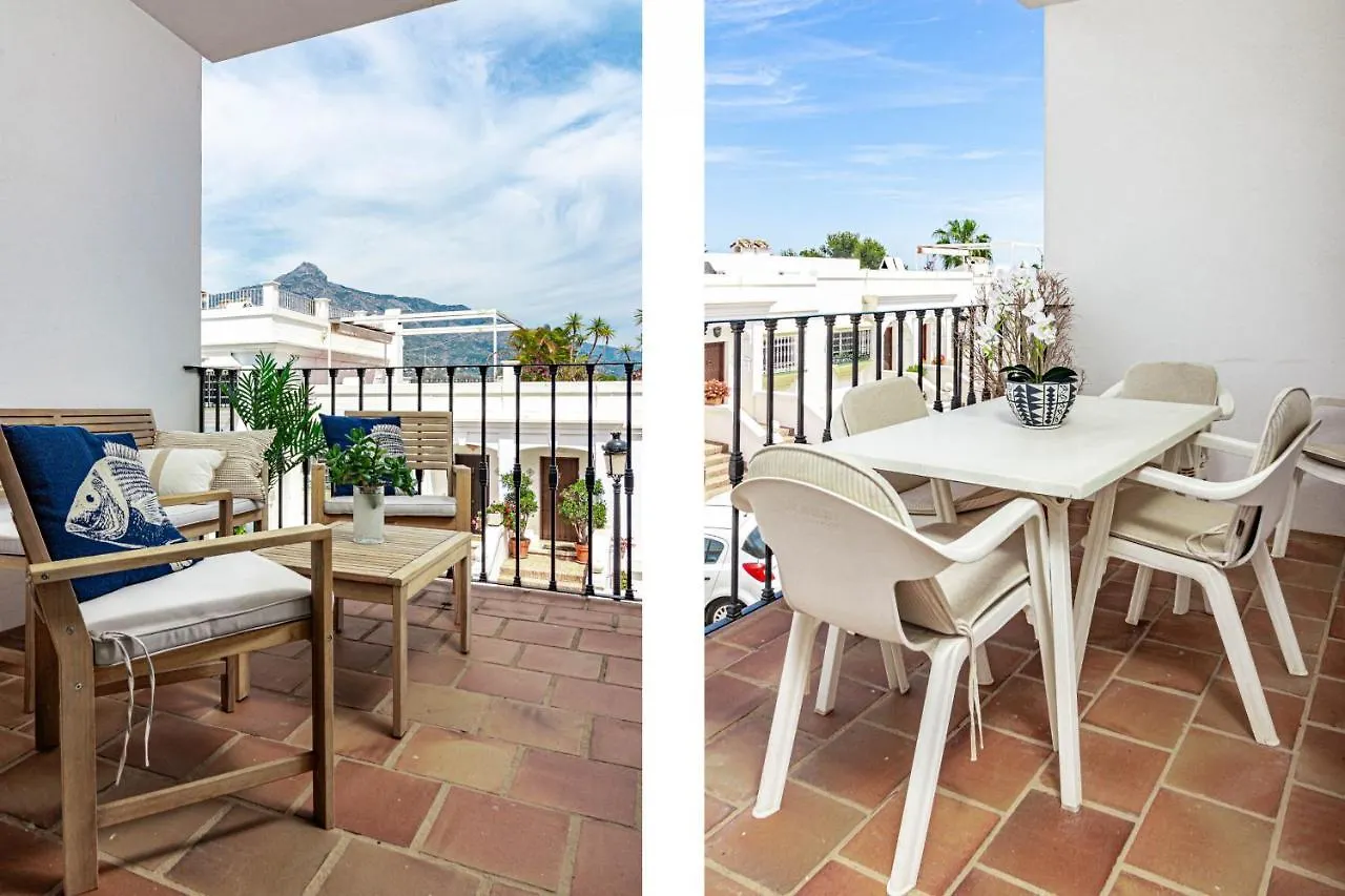 Holiday home Captivating Coastal Townhouse In Aloha Pueblo With Amazing Mountain Views Marbella Spain