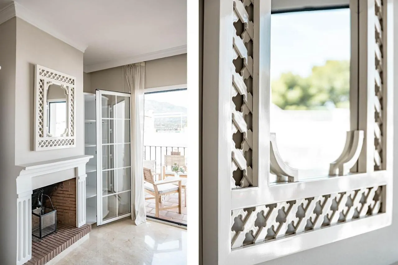 Captivating Coastal Townhouse In Aloha Pueblo With Amazing Mountain Views Marbella Holiday home