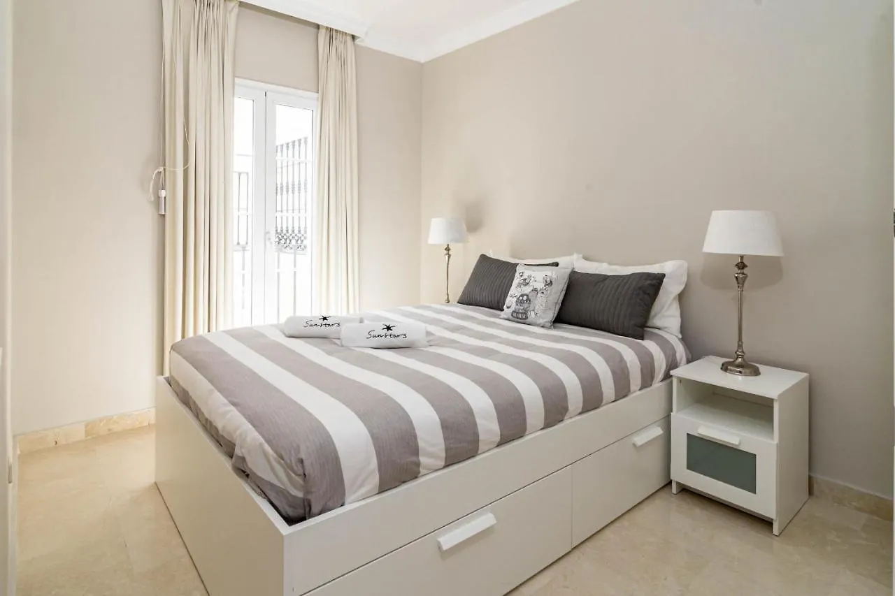 Captivating Coastal Townhouse In Aloha Pueblo With Amazing Mountain Views Marbella Holiday home